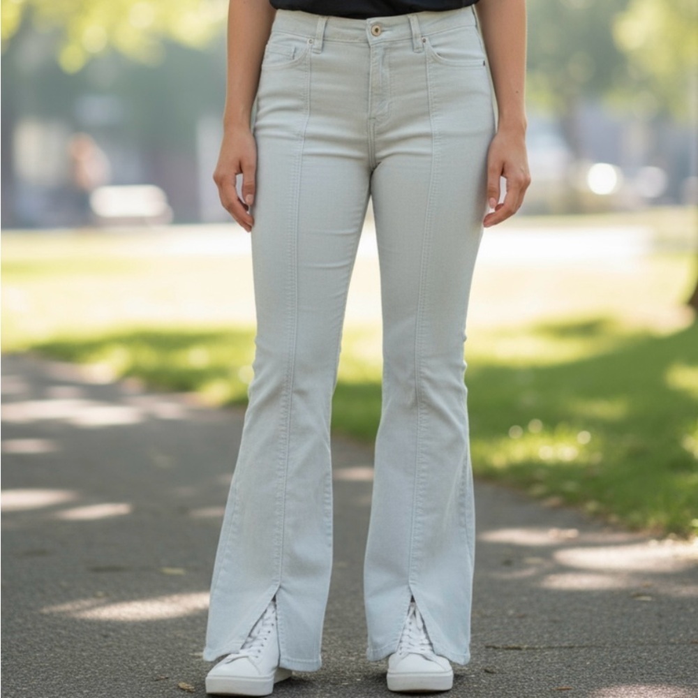 👖 Corduroy Chic! Hudson Barbara Bootcut Pants Size 33 ✨